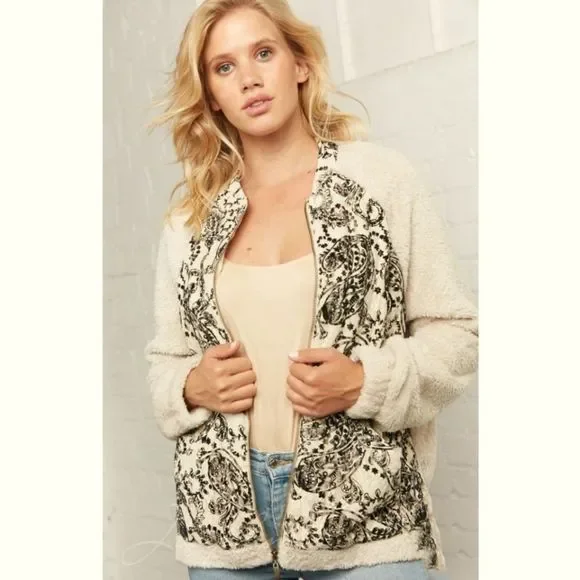 Cream Paisley Print Soft Jacket - Picture 2 of 5